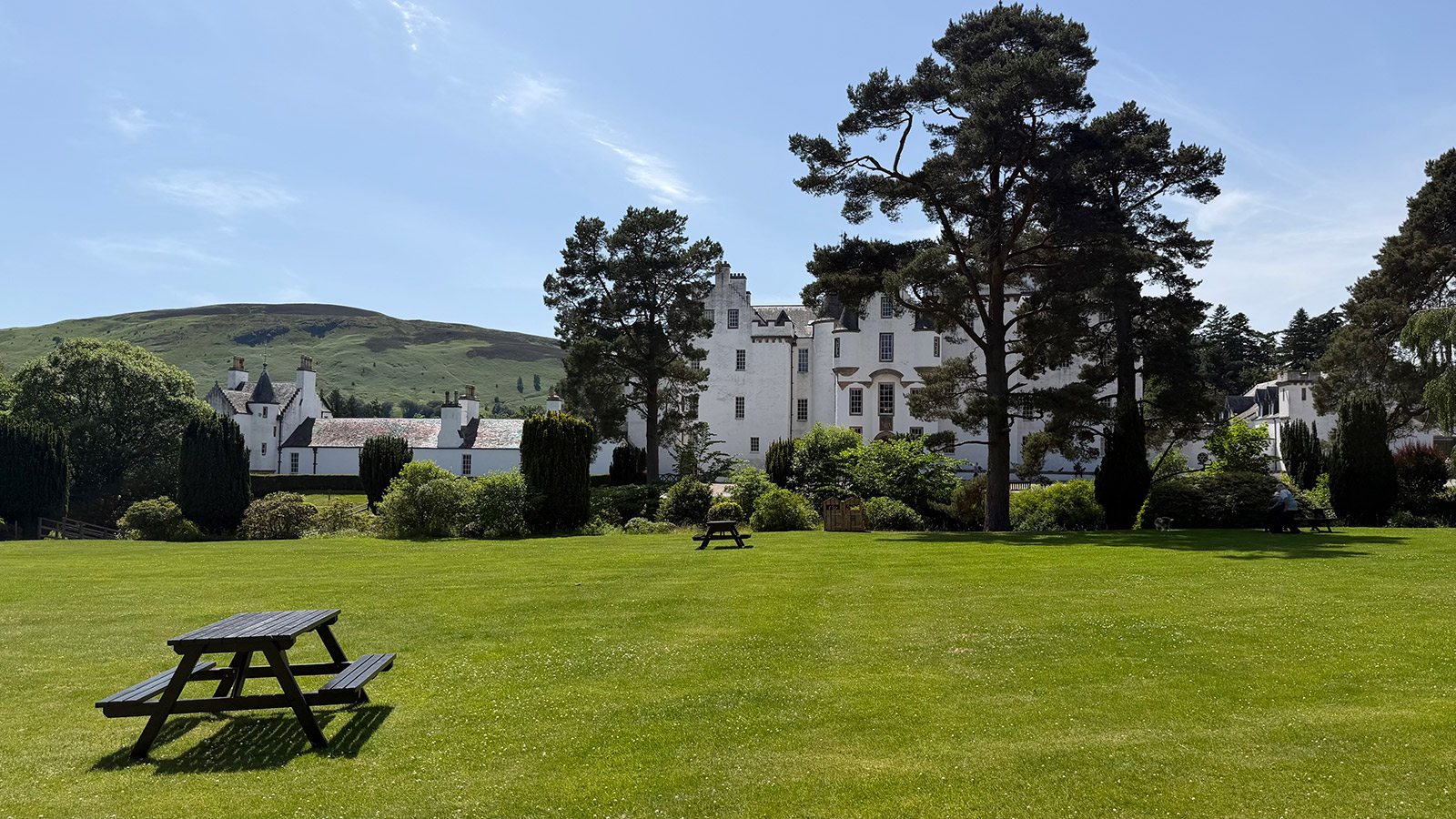 Perthshire Castle to preserve its signature colour